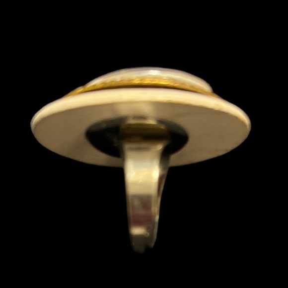 🔥RING!Costume Oval White Antique Gold Ring - Picture 3 of 3